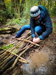 TRIBE Bushcraft session social saturdays family bushcraft tying the bushcraft bridge together using jute cordage